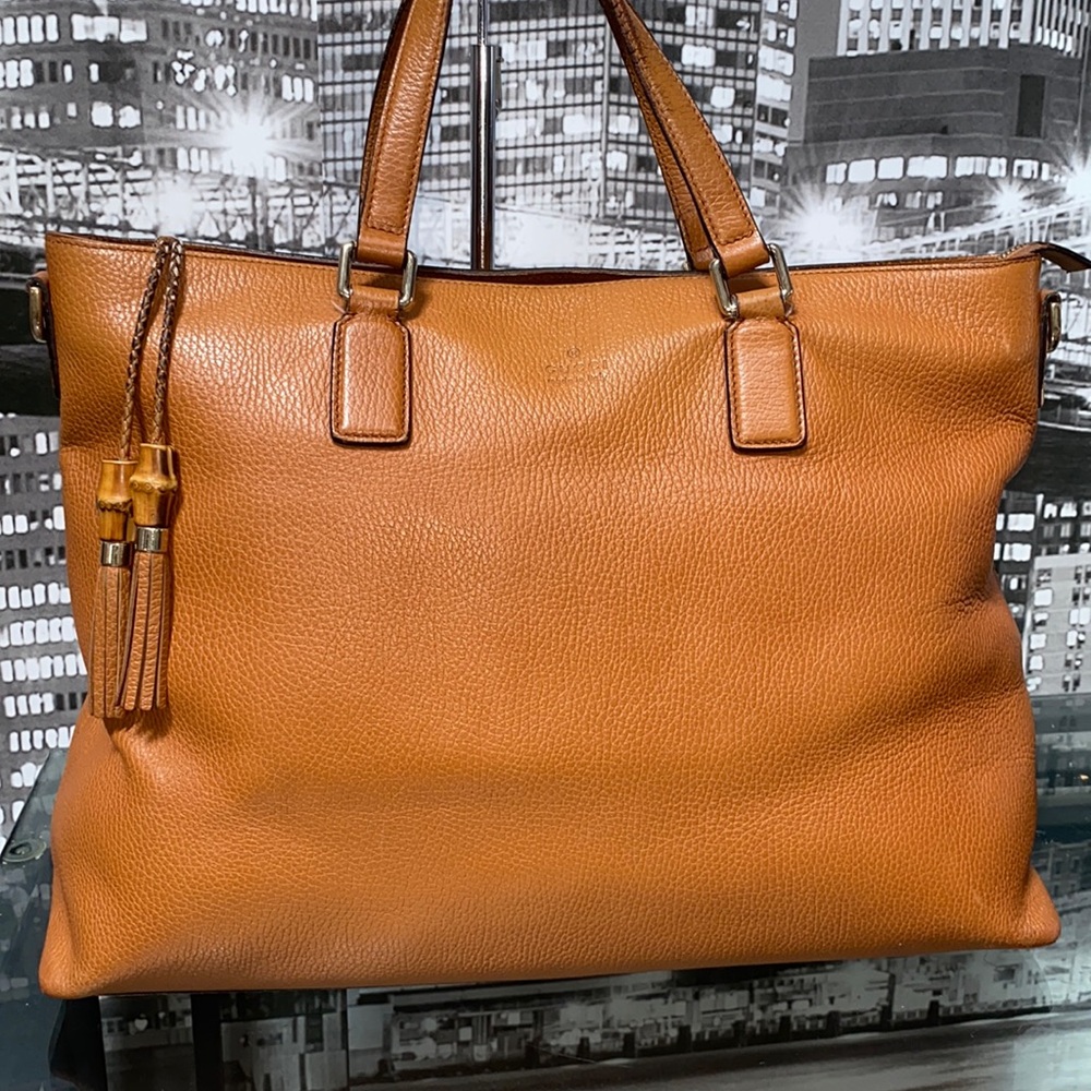 Gucci Large Tan Leather Tote with Tassel - Picture 3 of 17